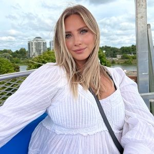 Meet your Posher, Crystal